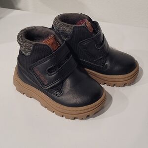 Carters Kelso boots